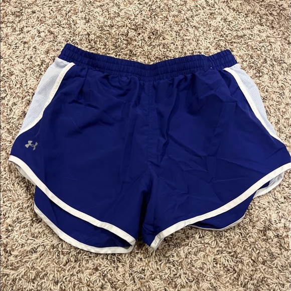 Womens Under Armour shorts - Picture 1 of 7
